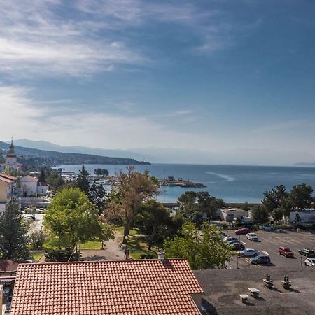 Apartment Center Crikvenica Kültér fotó
